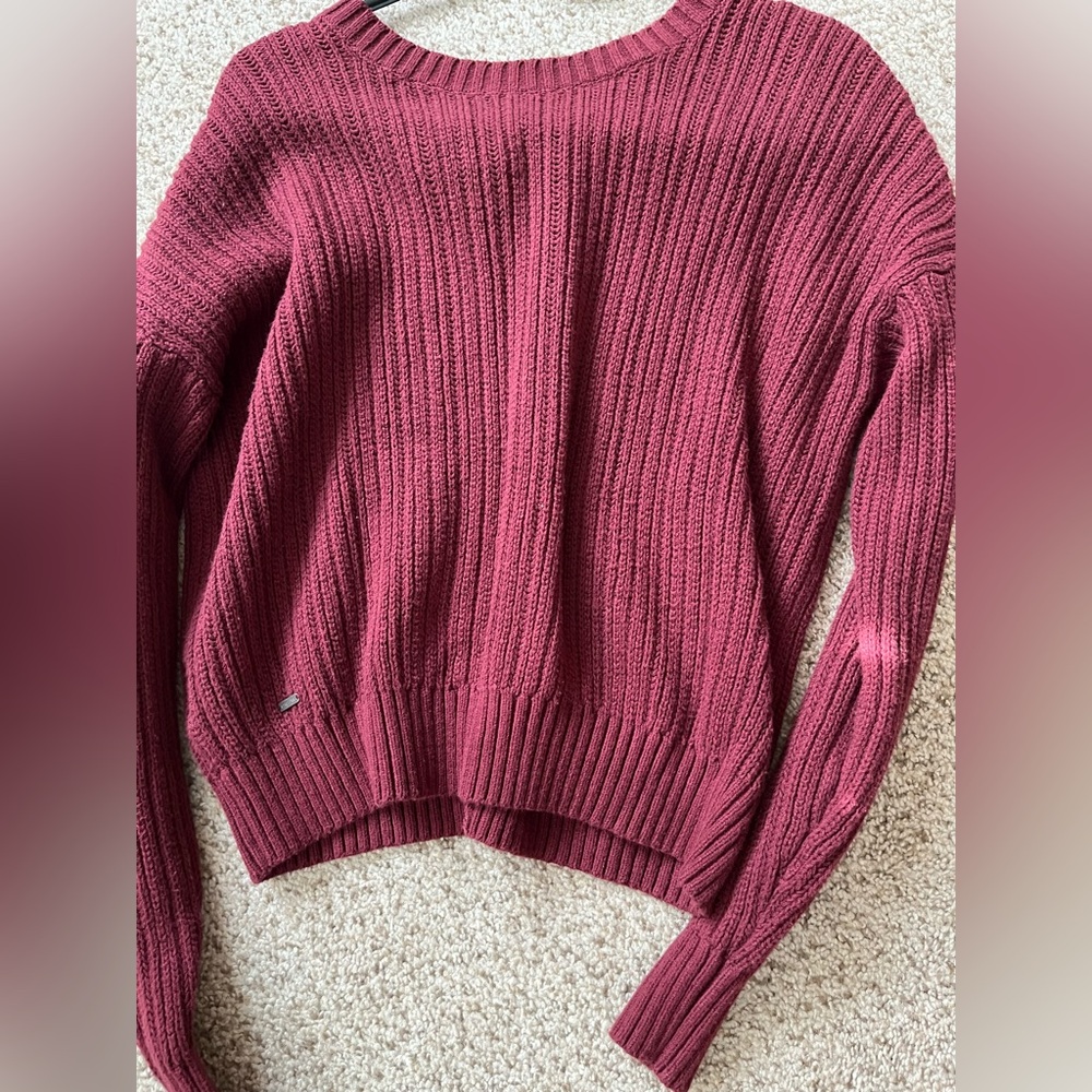 Women's Ribbed Knit Sweater - Burgundy